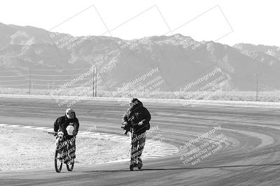 media/Jan-09-2025-Racers Edge (Thu) [[9e316ffd38]]/1-Around the Pits-Track Walk/